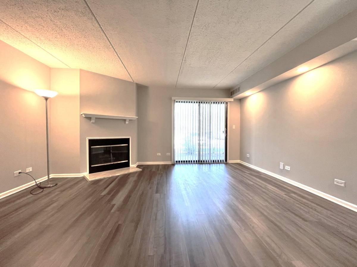 Apartment for rent at 2019 N Main St, Wheaton, IL 60187
