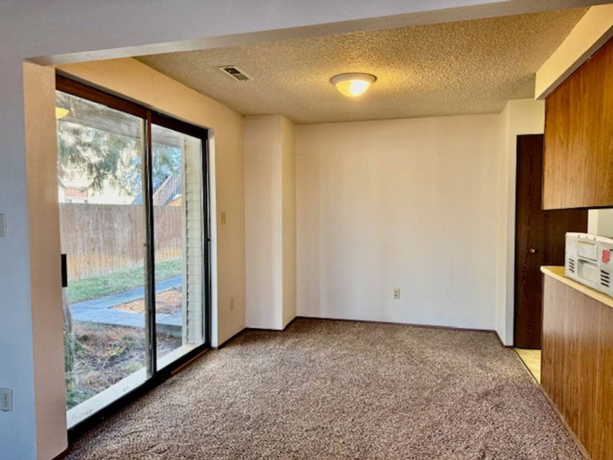 Apartment for rent at 1211 W Ivy Ave, Moses Lake, WA 98837