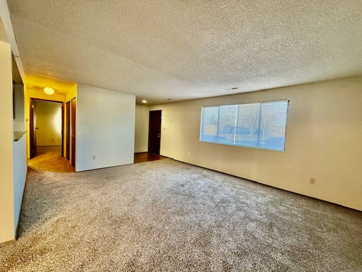 Apartment for rent at 1211 W Ivy Ave, Moses Lake, WA 98837