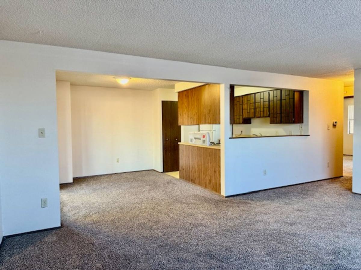 Apartment for rent at 1211 W Ivy Ave, Moses Lake, WA 98837
