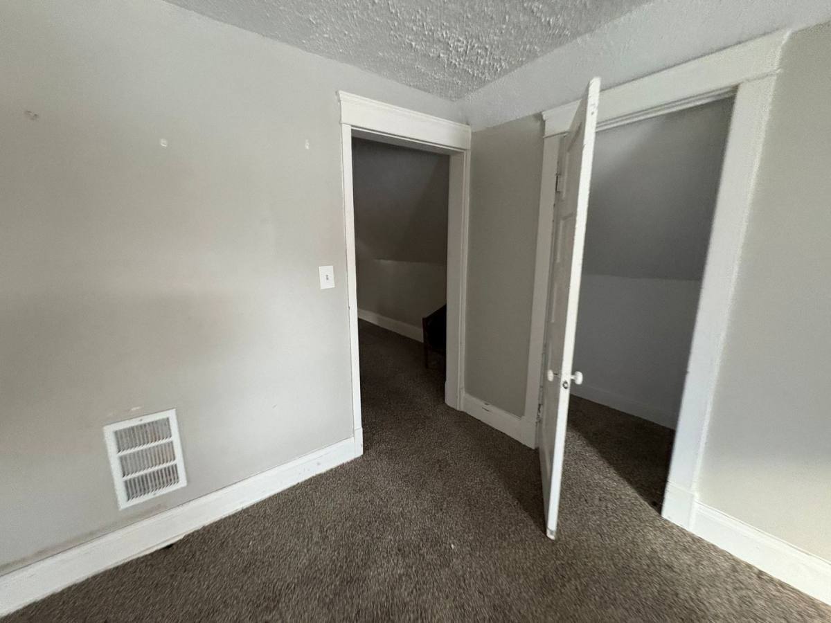 Apartment for rent at 10707 Hampden Ave, Cleveland, OH 44108