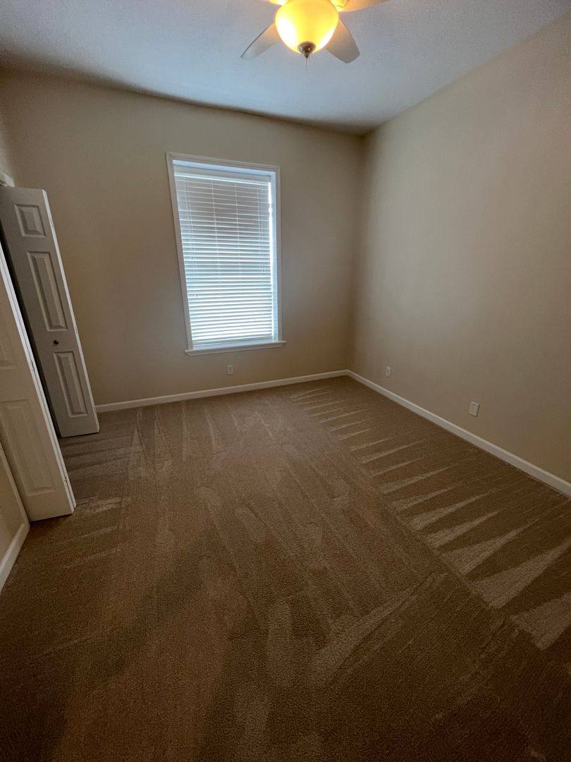 Apartment for rent at 108 W 5th St, Davenport, IA 52801