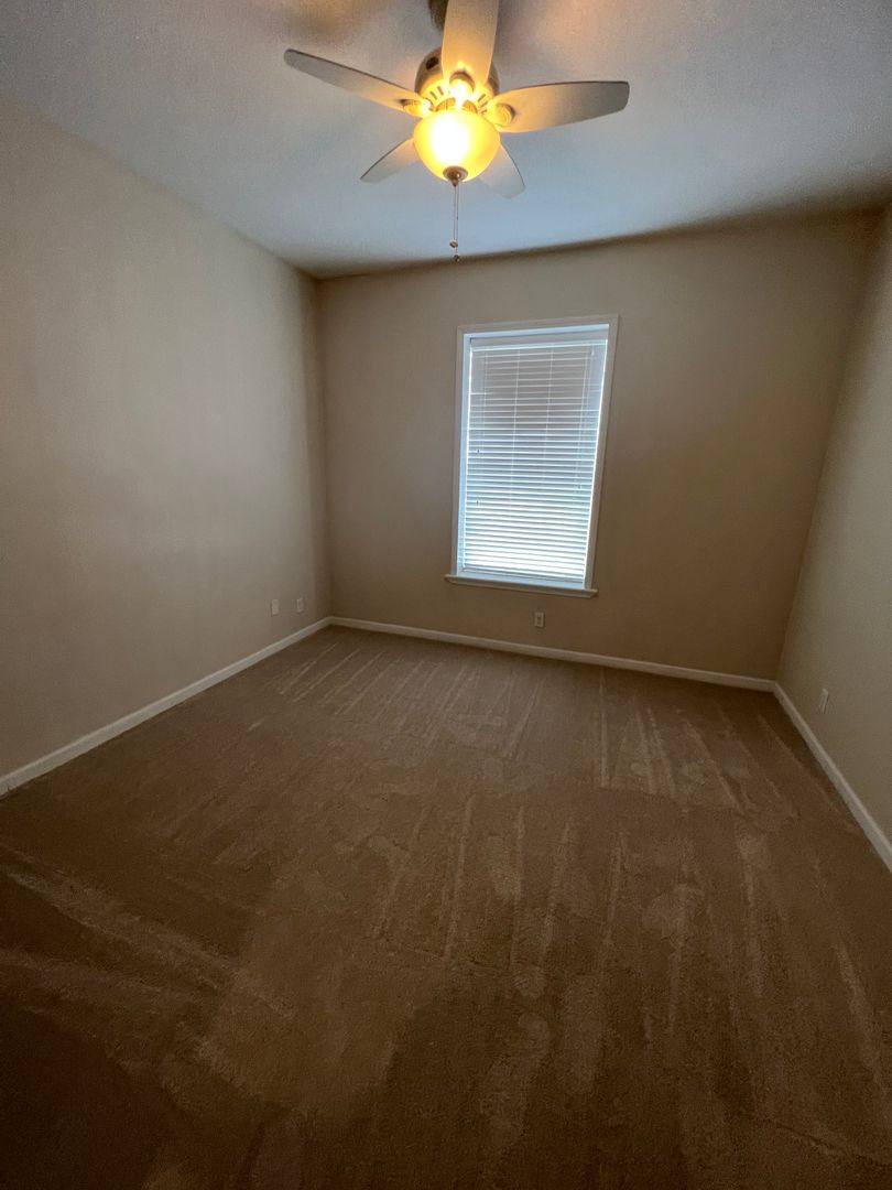 Apartment for rent at 108 W 5th St, Davenport, IA 52801