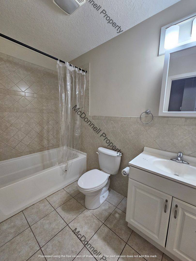 Apartment for rent at 108 W 5th St, Davenport, IA 52801