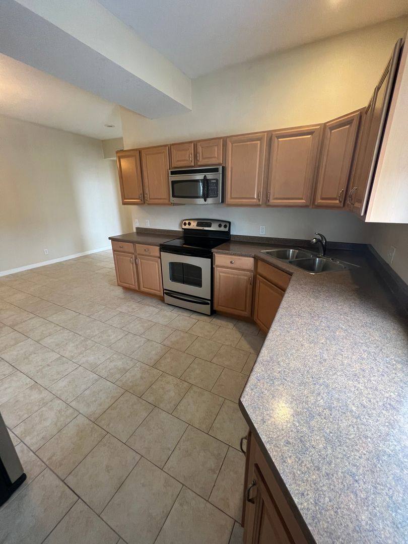 Apartment for rent at 108 W 5th St, Davenport, IA 52801