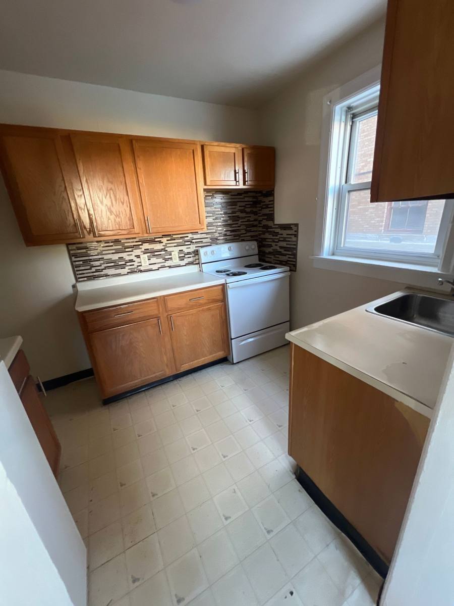 Apartment for rent at 2041-2043 Wightman St, Pittsburgh, PA 15217