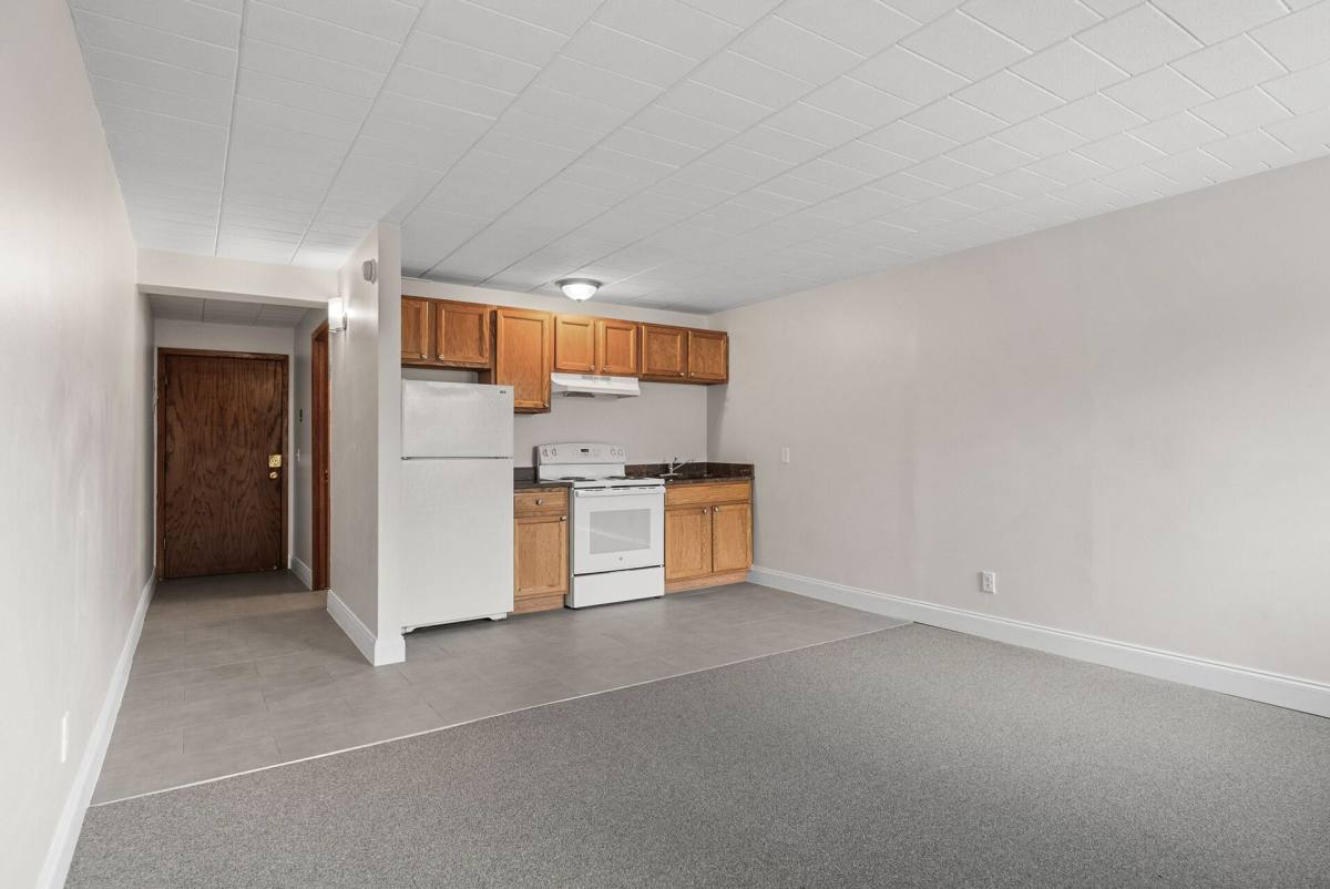 Apartment for rent at 1111 S 7th St, Minneapolis, MN 55415