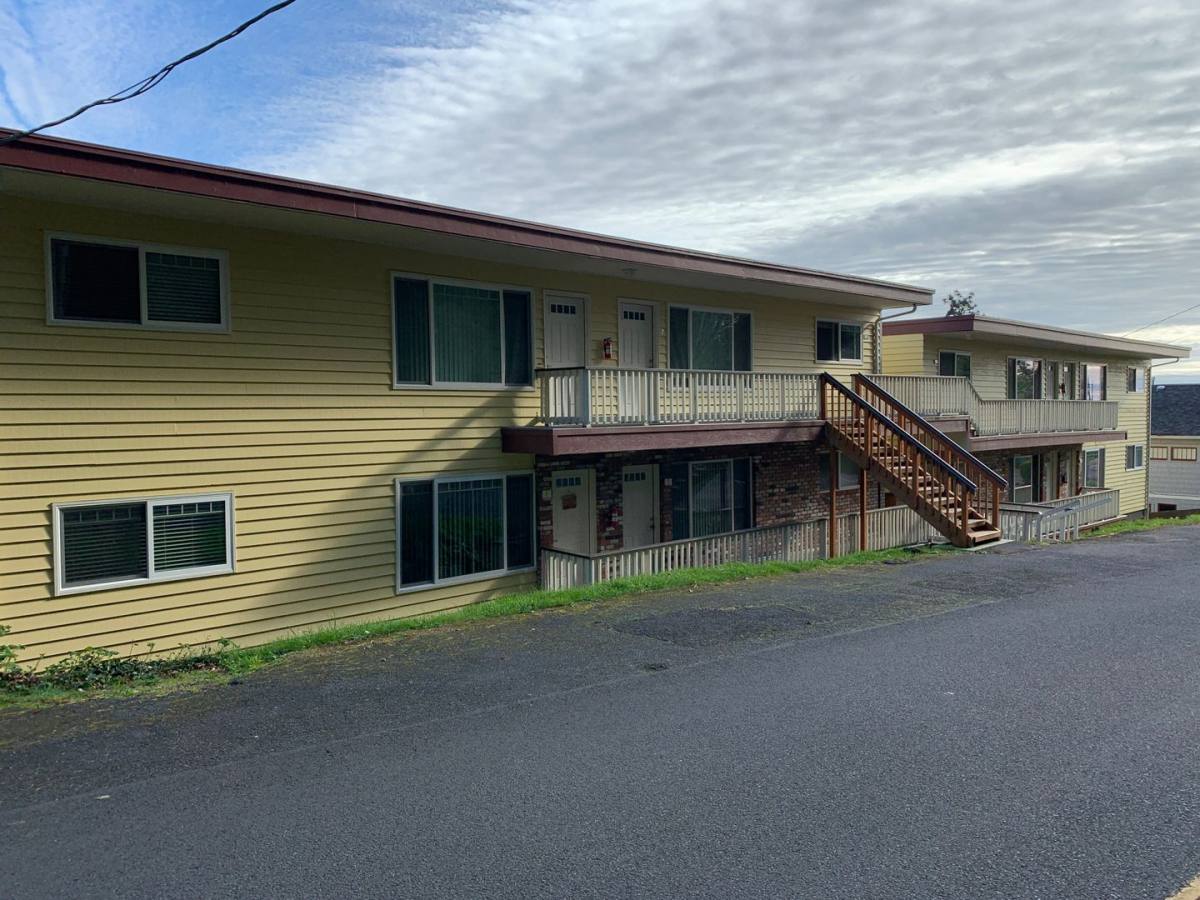 Apartment for rent at 634 Alameda, Astoria, OR 97103