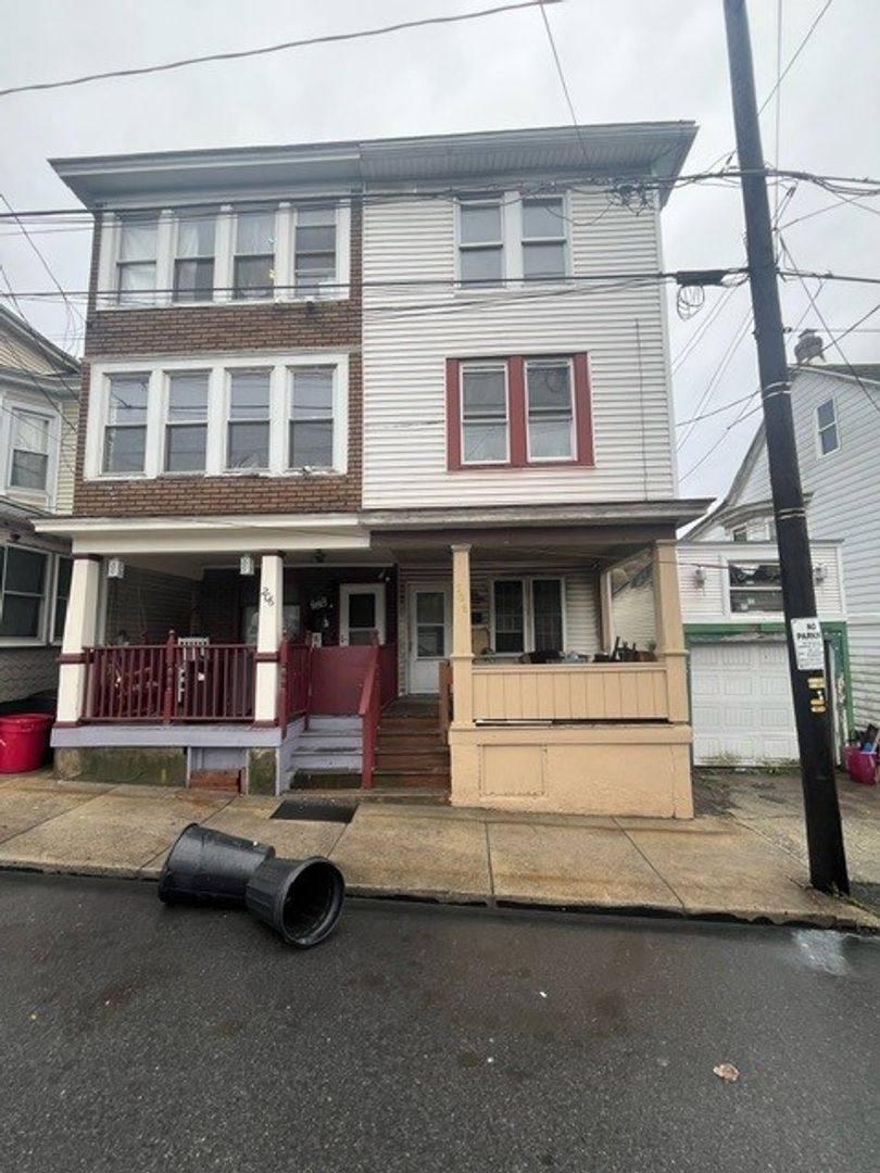 Apartment for rent at 208 W Patterson St Upstairs, Lansford, PA 18232
