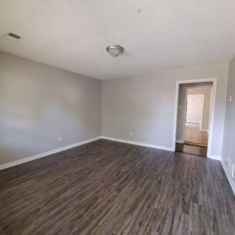 House for rent at 2717 Carnes Ave, Memphis, TN 38114