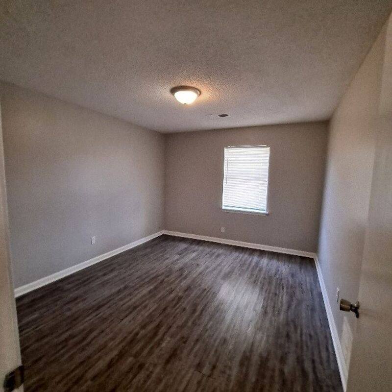 House for rent at 2717 Carnes Ave, Memphis, TN 38114