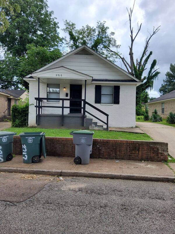 House for rent at 2717 Carnes Ave, Memphis, TN 38114