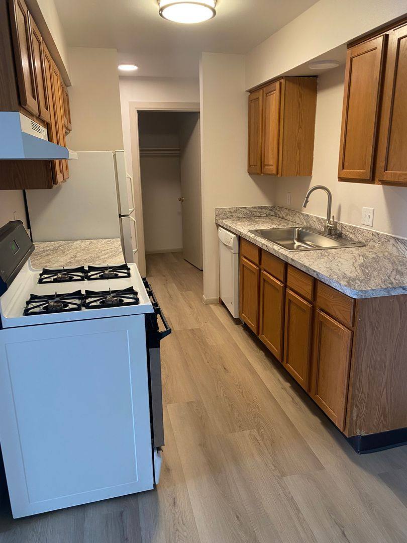 Apartment for rent at 1680 Shawano Ave, Green Bay, WI 54303