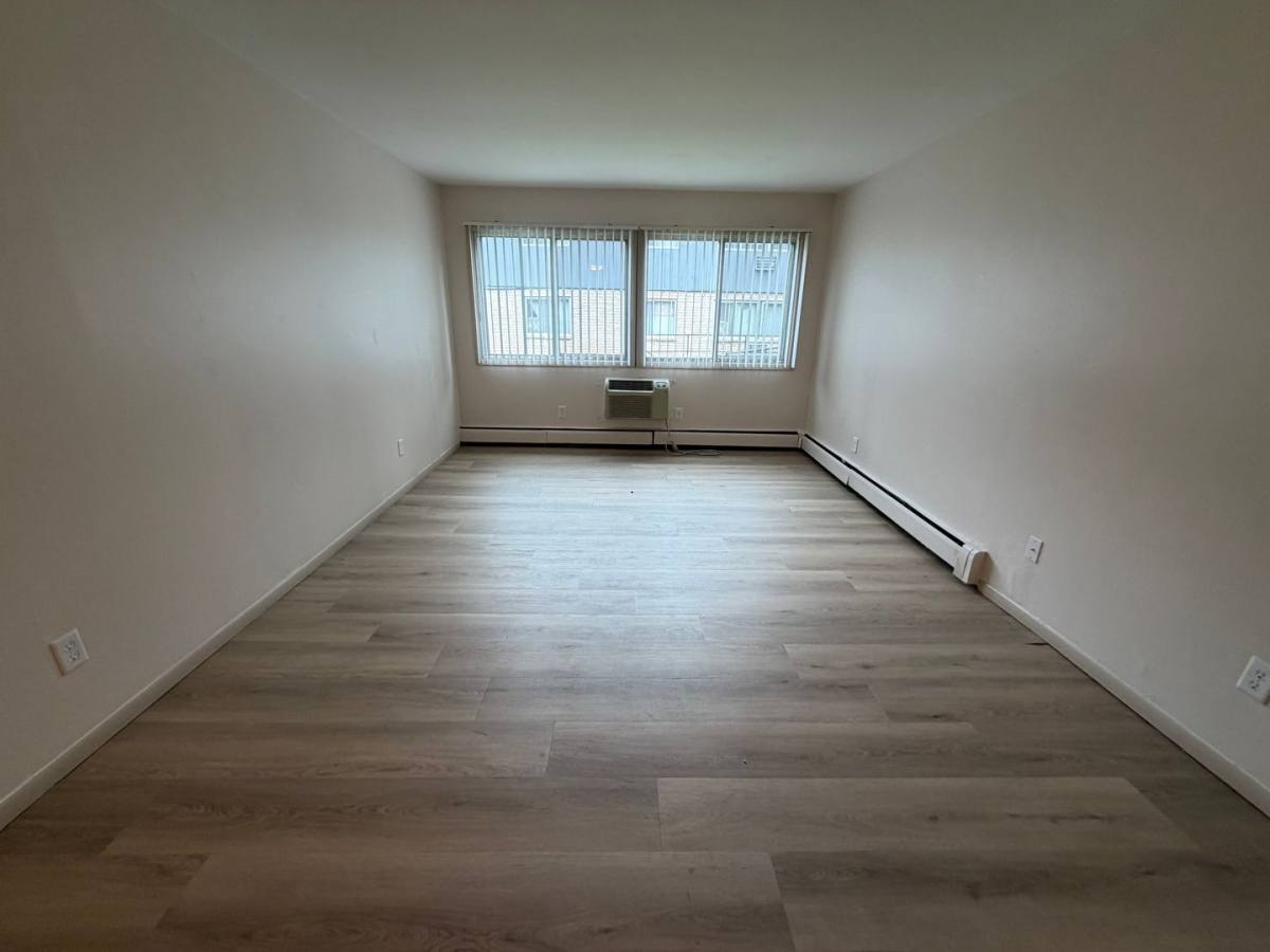 1680 Shawano Ave, Green Bay, WI 54303 - Apartment for Rent - Image 5