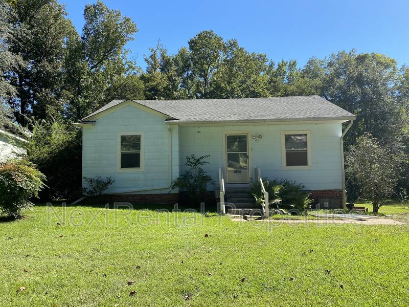 House for rent at 2858 Fairhill Dr, Jackson, MS 39212
