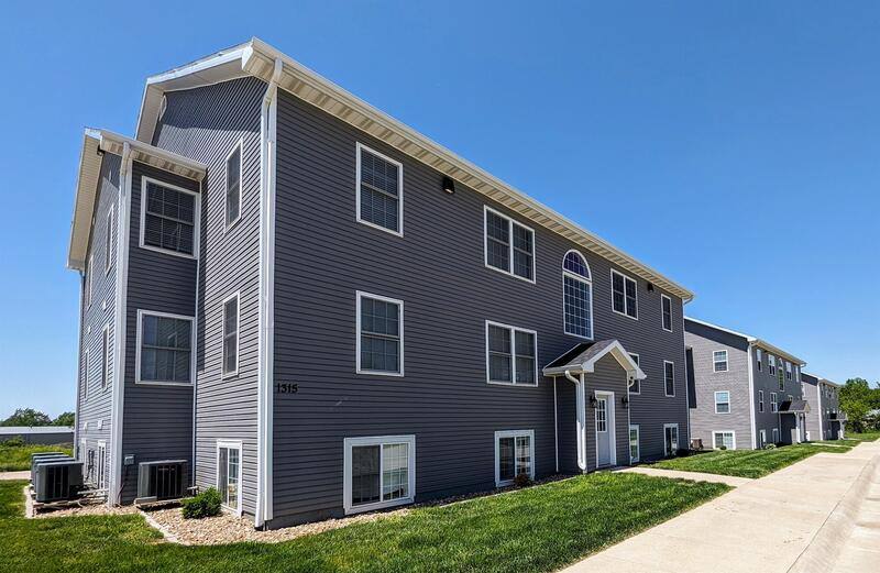 Apartment for rent at 1317 B Ave W #13, Oskaloosa, IA 52577
