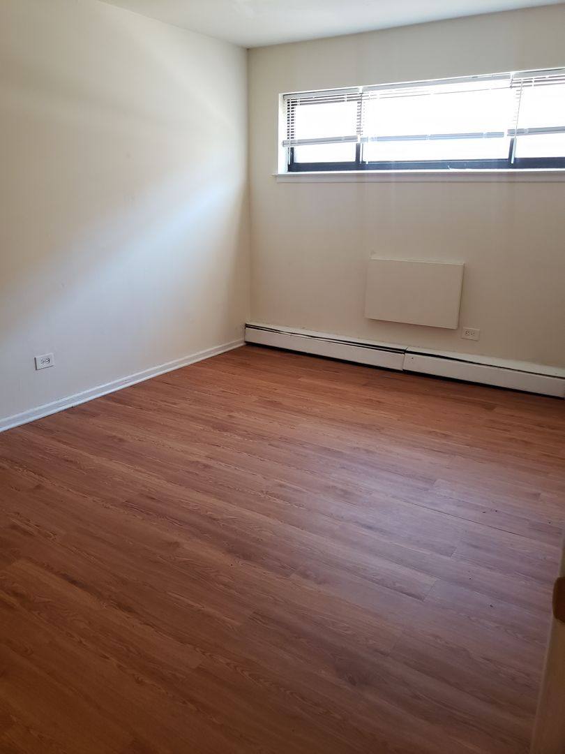 Apartment for rent at 6000-02 N Kenmore, Chicago, IL 60660