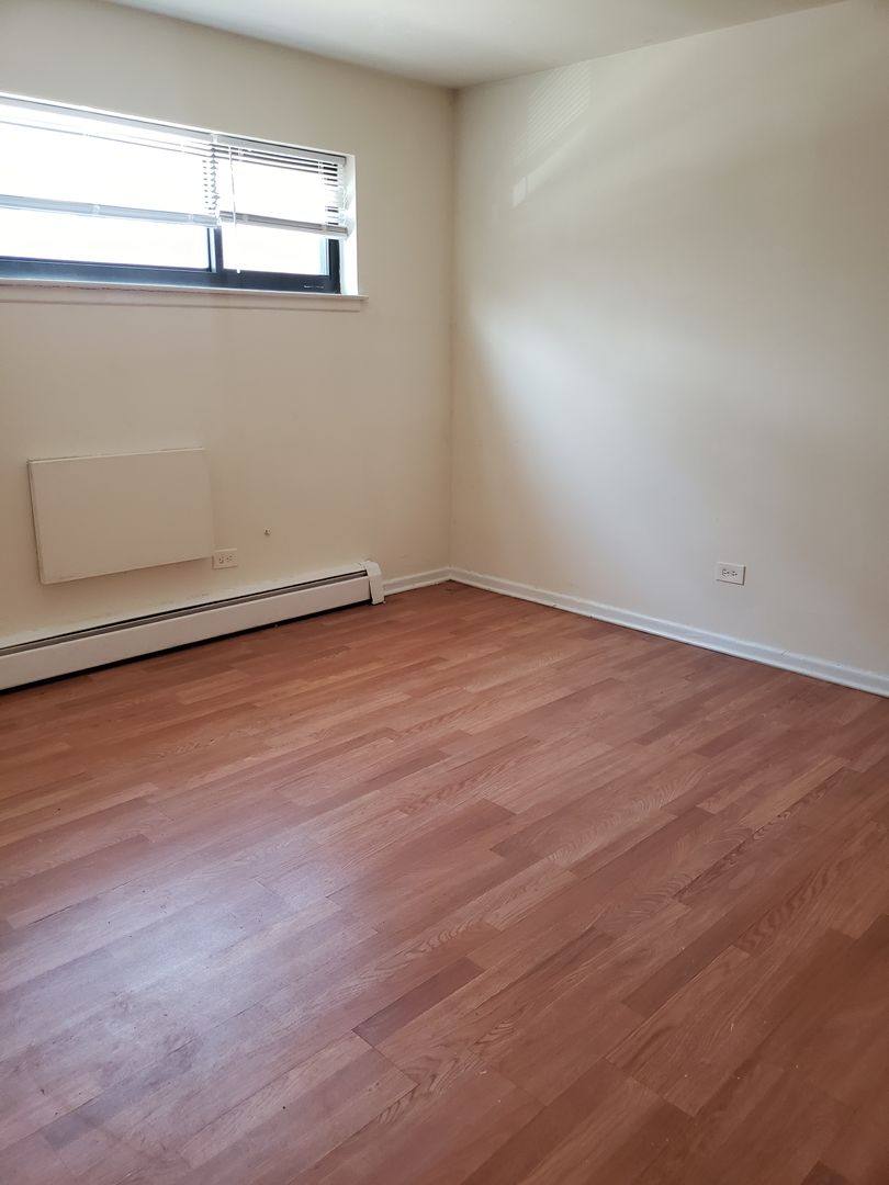 Apartment for rent at 6000-02 N Kenmore, Chicago, IL 60660