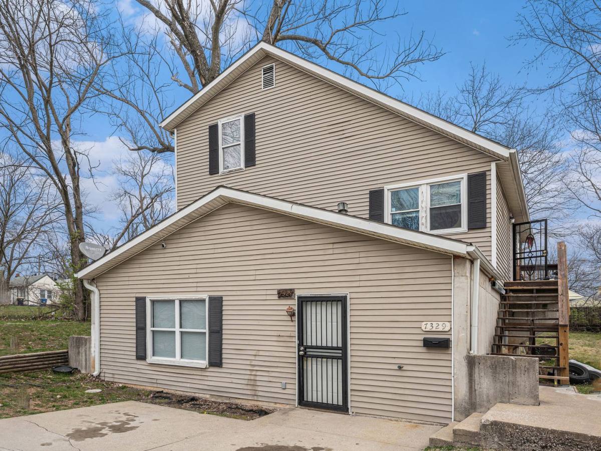 Apartment for rent at 7327-29 Bellefontaine, Kansas City, MO 64132