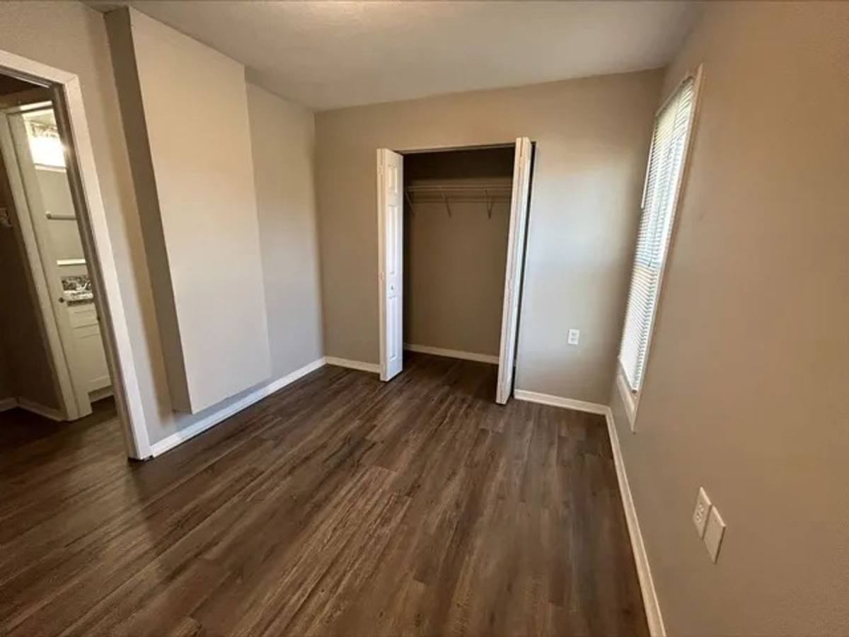 Apartment for rent at 1010 W Bethel Ave, Muncie, IN 47303