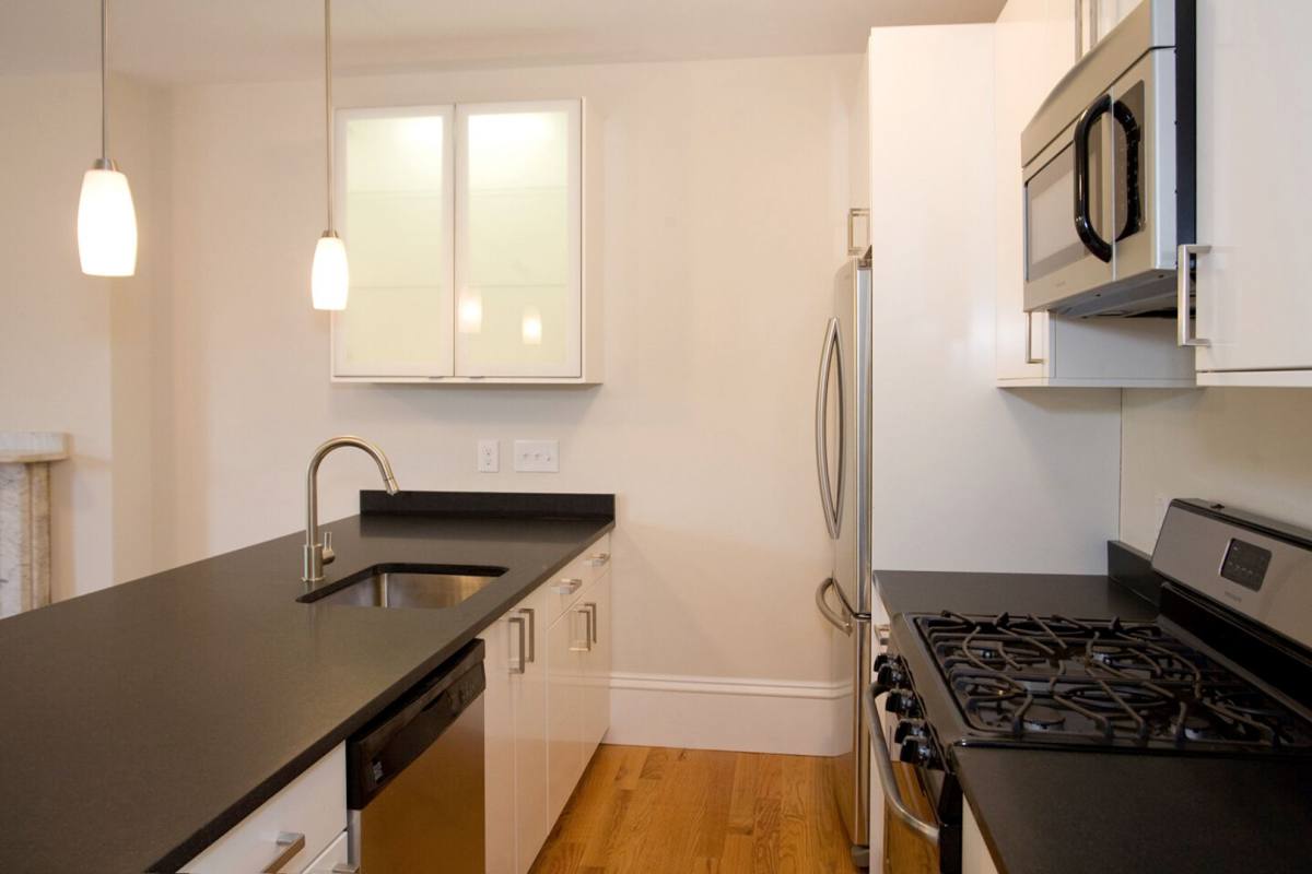 Apartment for rent at 652 Massachusetts Ave #3A, Boston, MA 02118