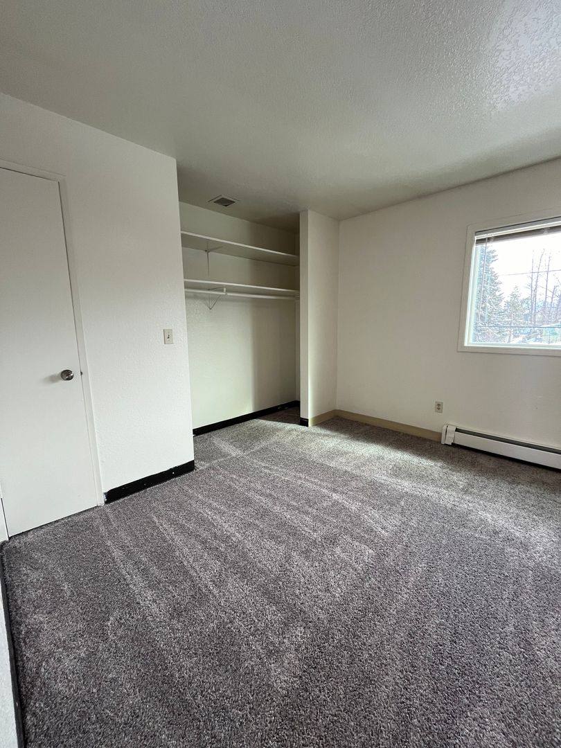 Apartment for rent at 415 N Bragaw St, Anchorage, AK 99508
