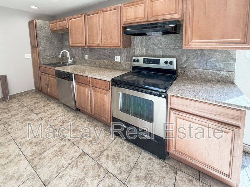 House for rent at 6301 W Earll Dr, Phoenix, AZ 85033
