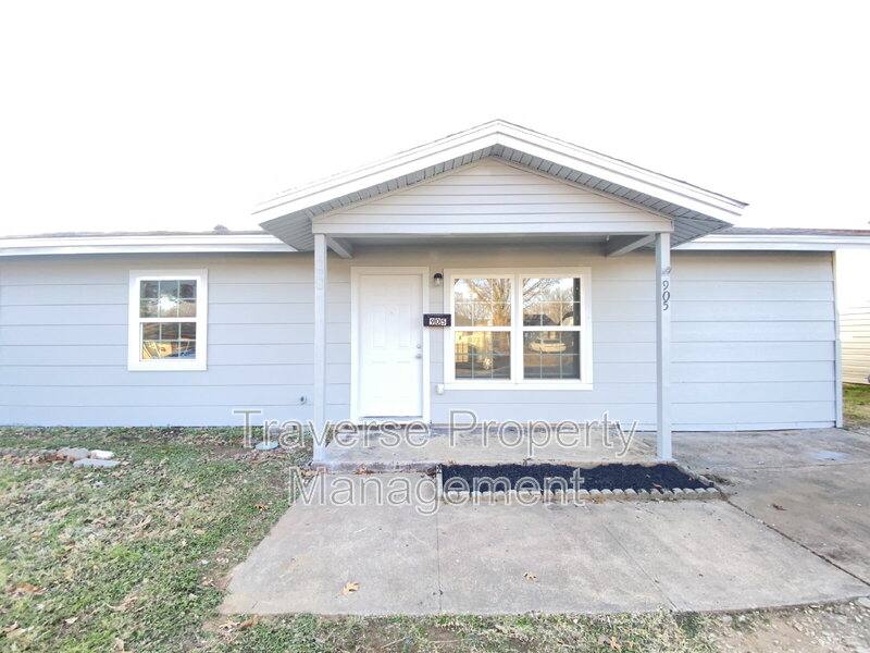 House for rent at 905 Milam, Euless, TX 76039