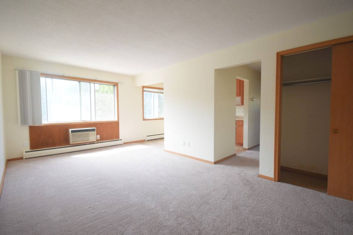 Apartment for rent at 1700 10 Johnson St, Minneapolis, MN 55413