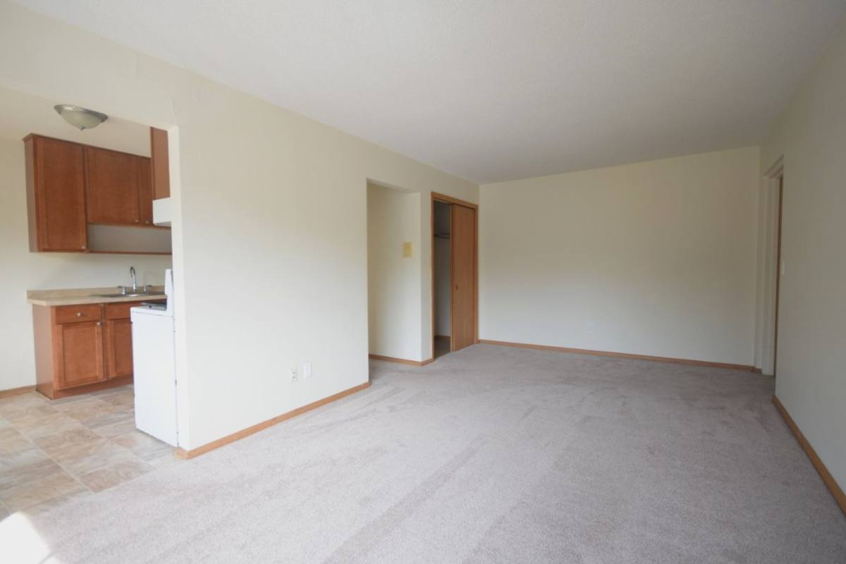Apartment for rent at 1700 10 Johnson St, Minneapolis, MN 55413