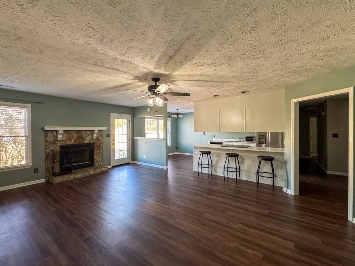 House for rent at 309 Sparrow Dr, Fayetteville, NC 28306
