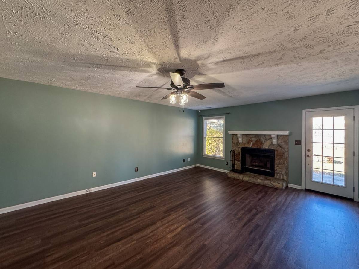 House for rent at 309 Sparrow Dr, Fayetteville, NC 28306