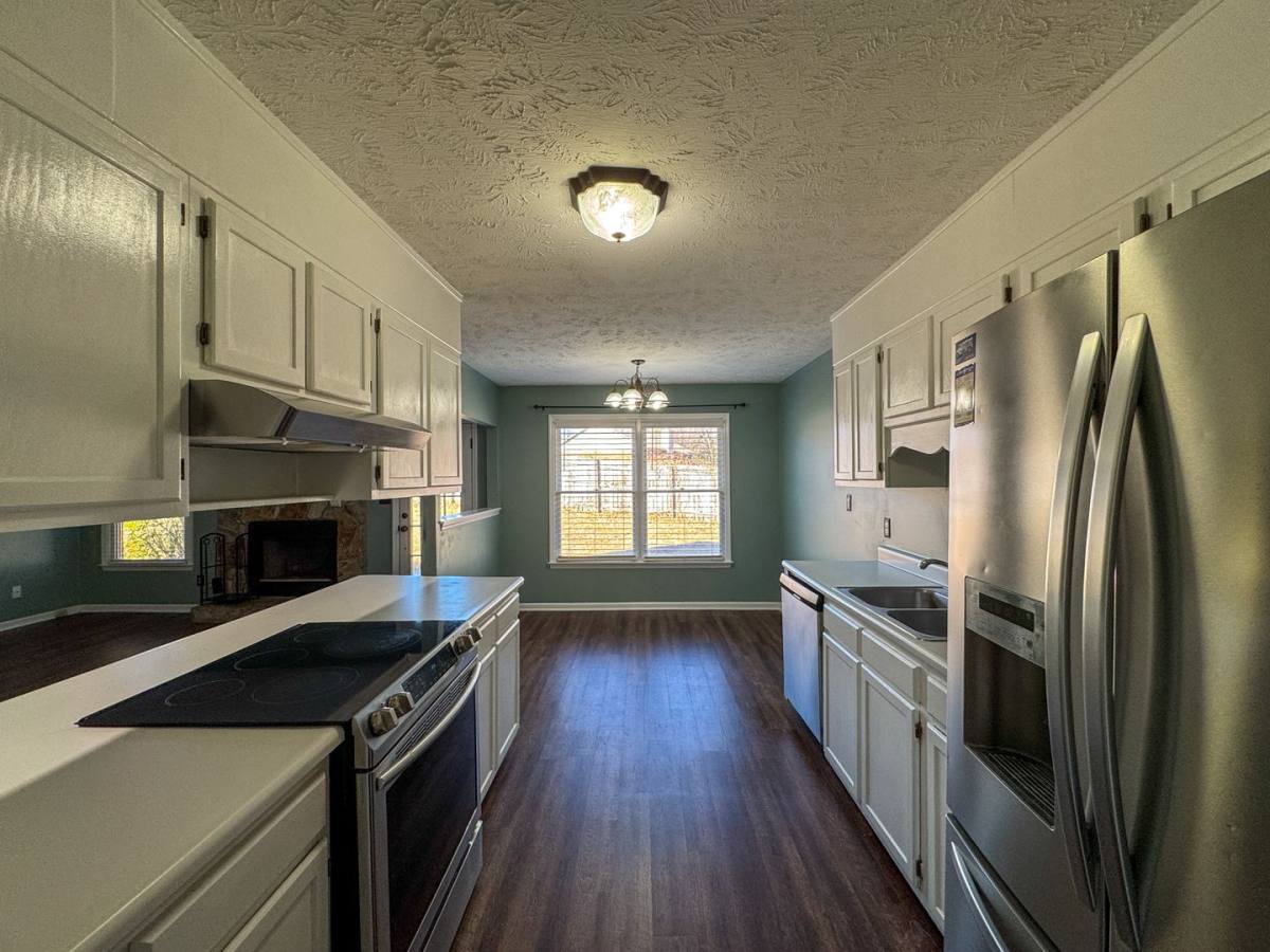 House for rent at 309 Sparrow Dr, Fayetteville, NC 28306