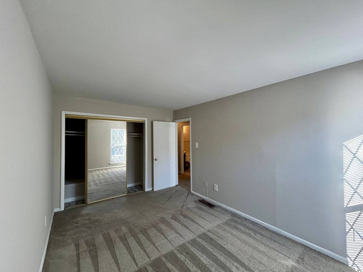 Apartment for rent at 3510 Chamberlayne Ave, Richmond, VA 23227