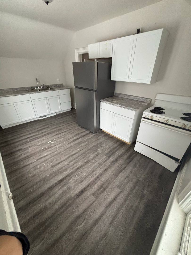 Apartment for rent at 509 W Franklin St, Elkhart, IN 46516