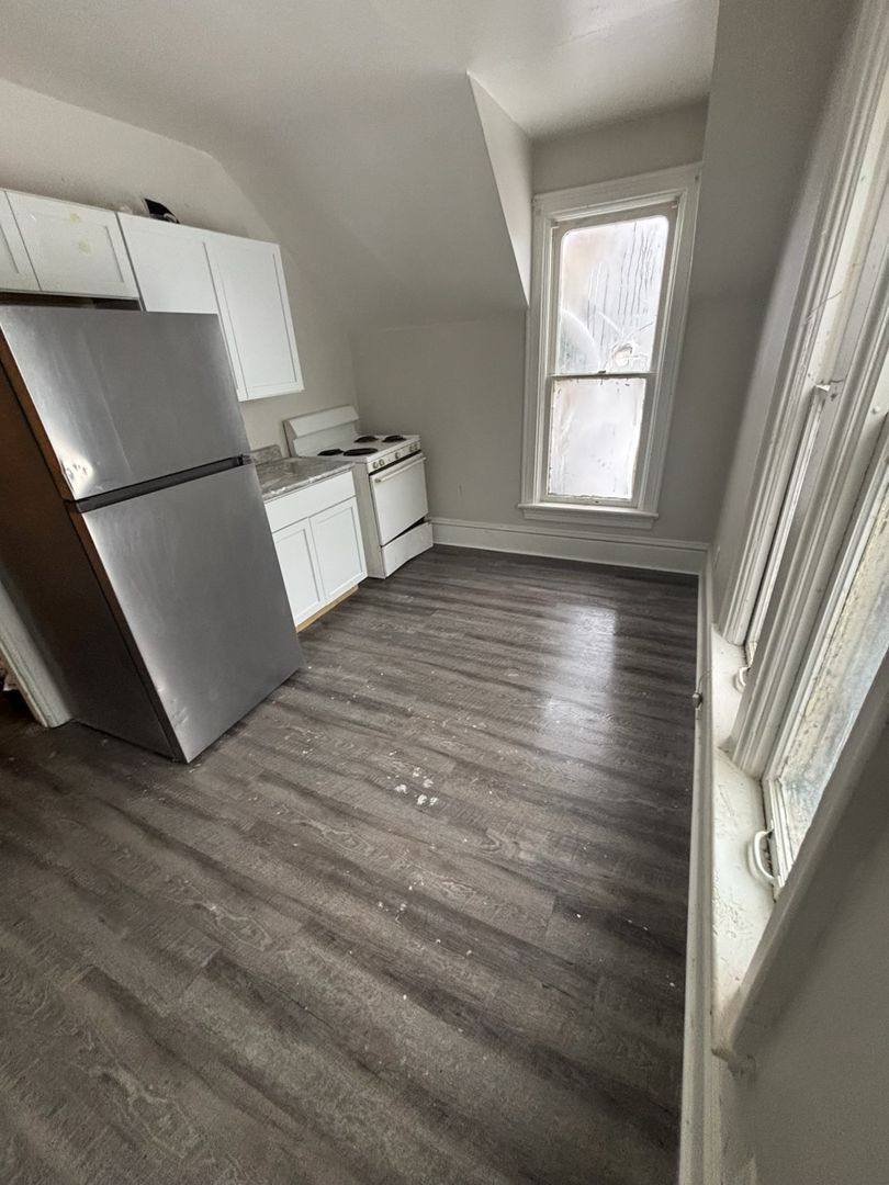 Apartment for rent at 509 W Franklin St, Elkhart, IN 46516