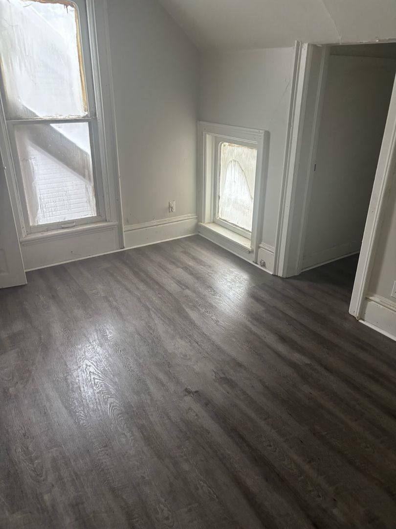 Apartment for rent at 509 W Franklin St, Elkhart, IN 46516
