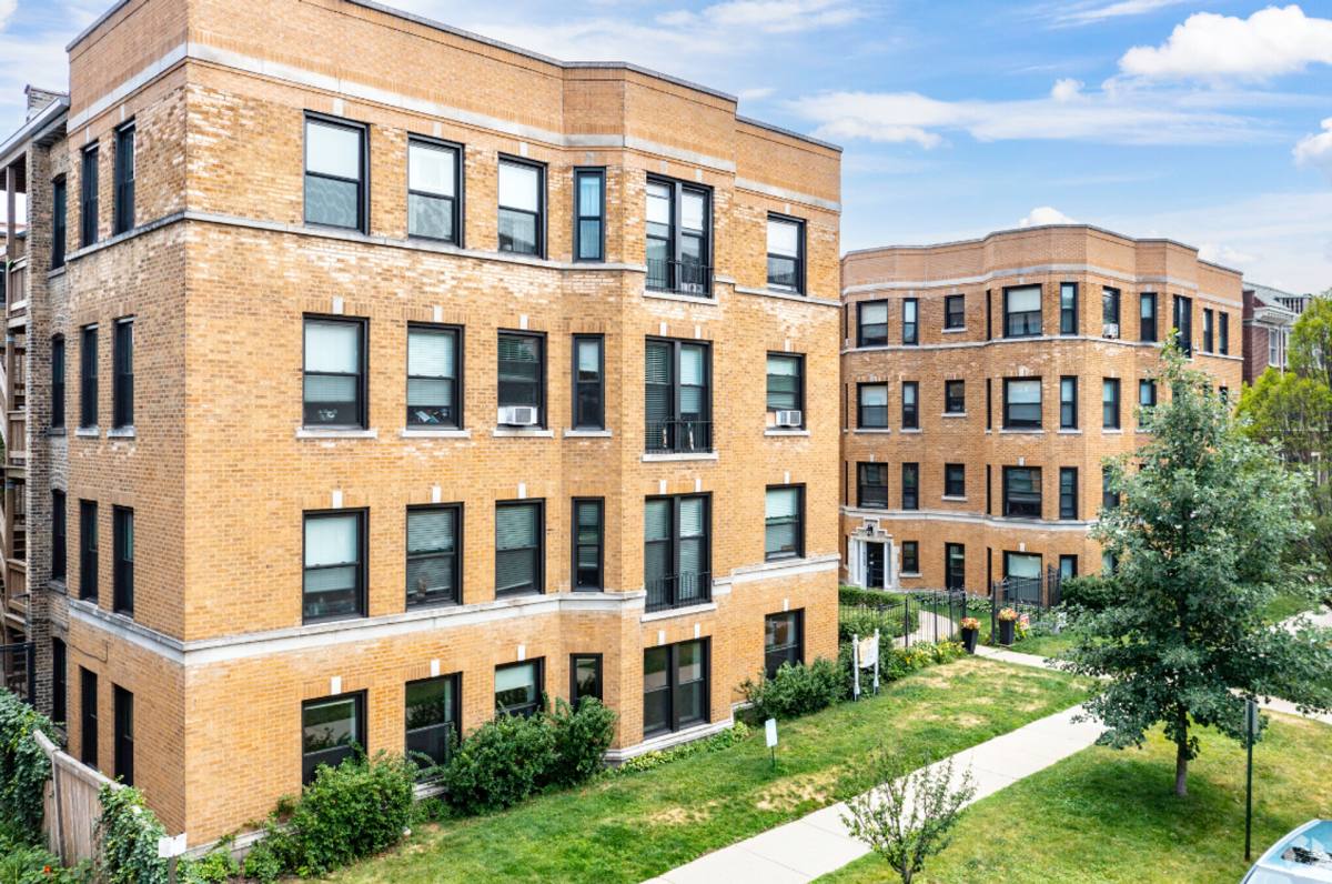 Apartment for rent at 605-617 Hinman Ave, Evanston, IL 60202
