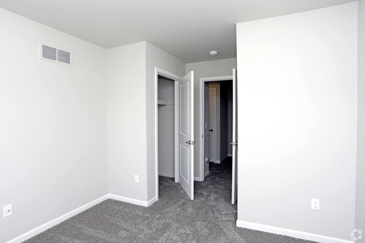 Townhouse for rent at 51401 Times Square Dr, Utica, MI 48315