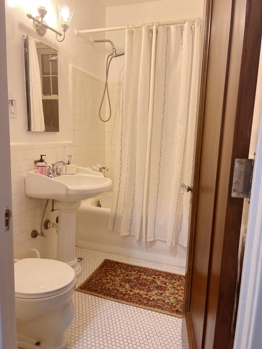Apartment for rent at 66 Summer St, Buffalo, NY 14209