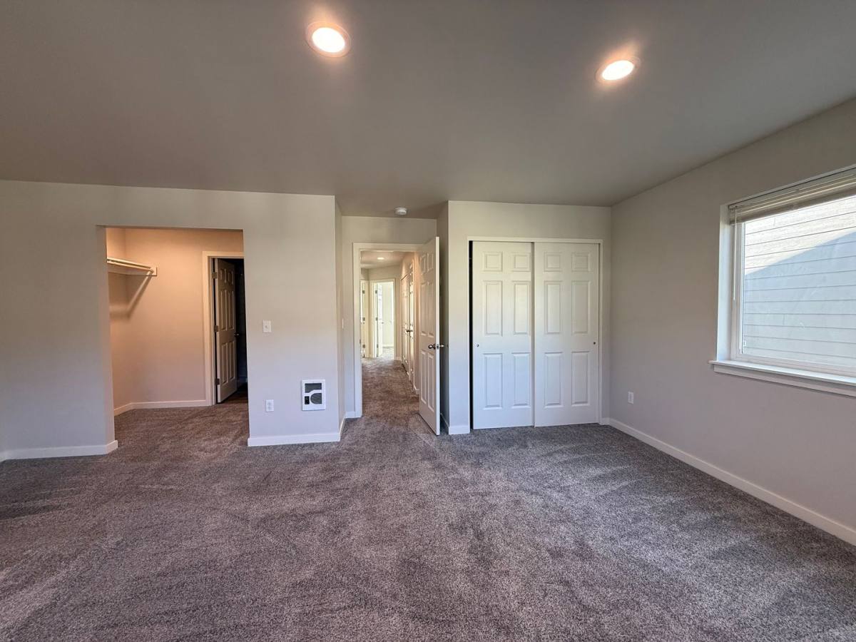 Townhouse for rent at 5300 Smitten St, Yakima, WA 98908