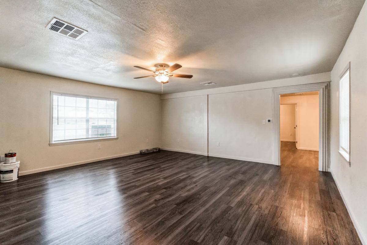 House for rent at 101 W Schriener St, Kerrville, TX 78028