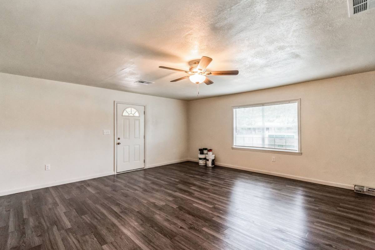 House for rent at 101 W Schriener St, Kerrville, TX 78028