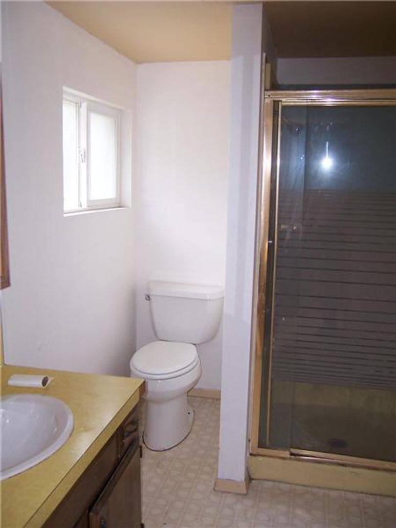 Apartment for rent at 2107 NE 54th St, Seattle, WA 98105