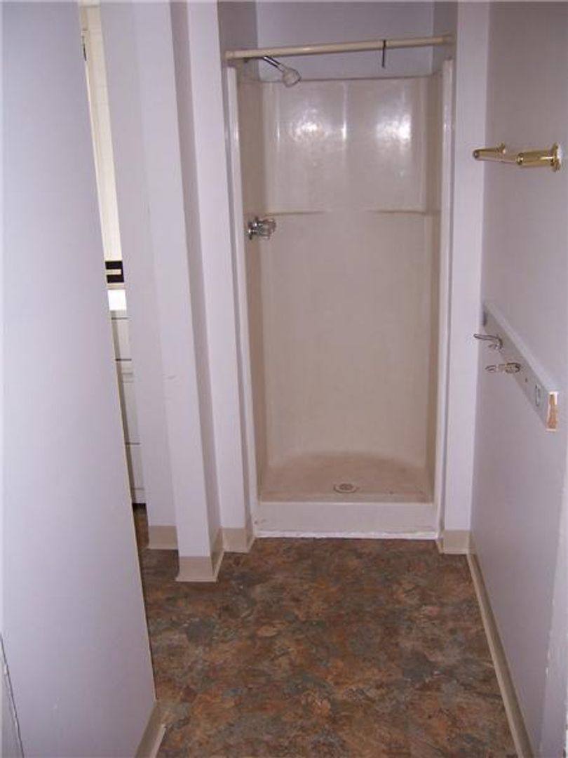 Apartment for rent at 2107 NE 54th St, Seattle, WA 98105