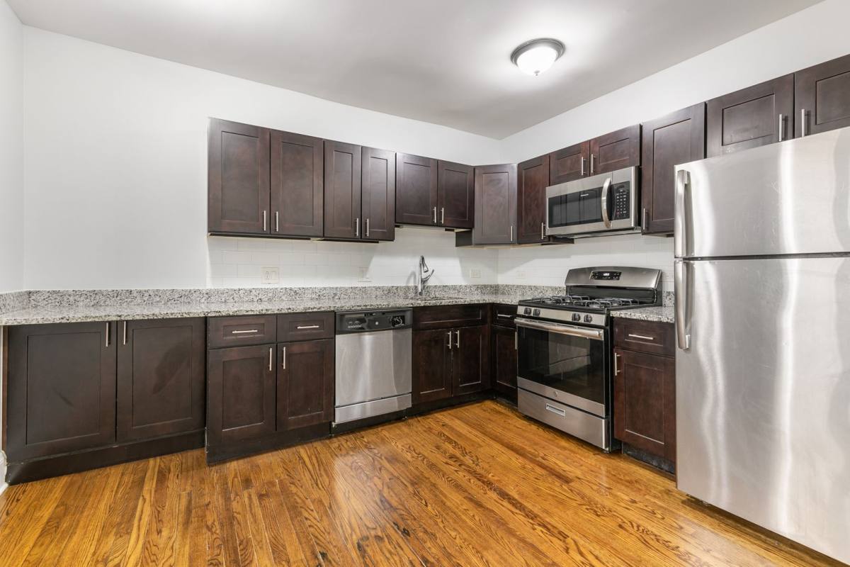 Apartment for rent at 7736-42 N Ashland Ave, Chicago, IL 60626