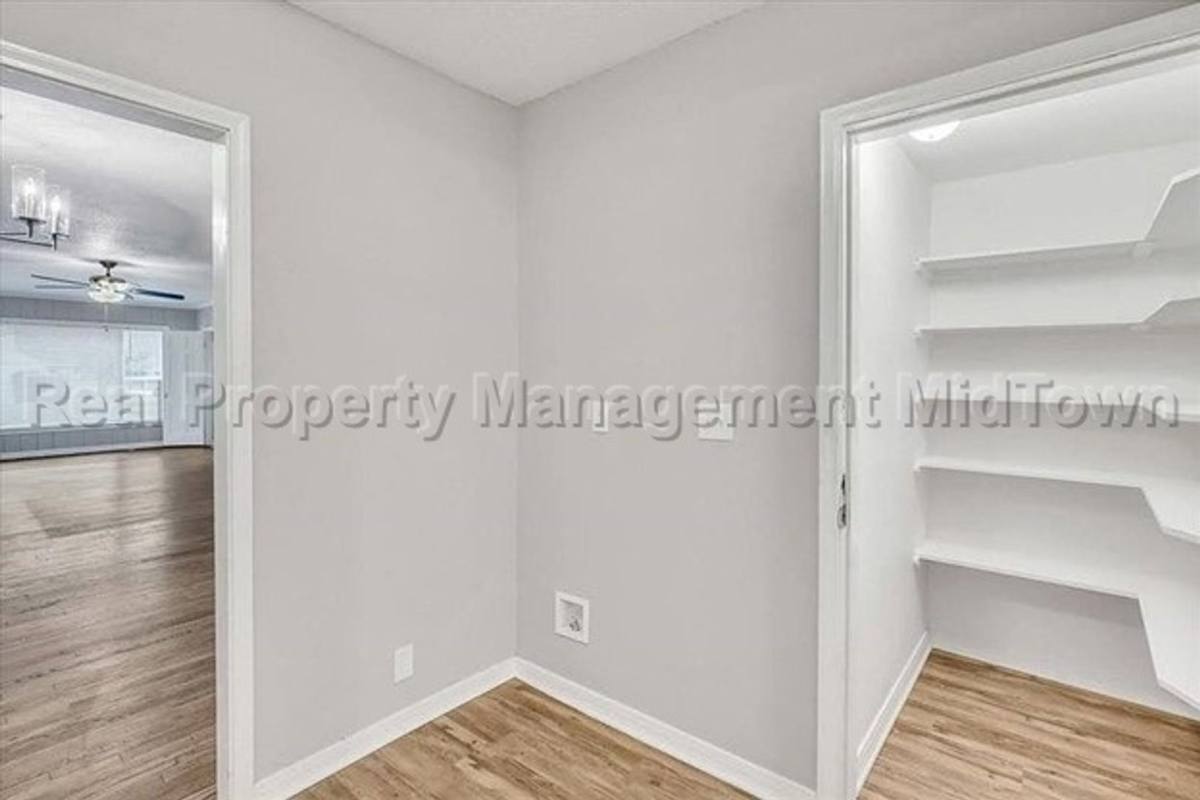 House for rent at 6400 Greenway Rd, Fort Worth, TX 76116