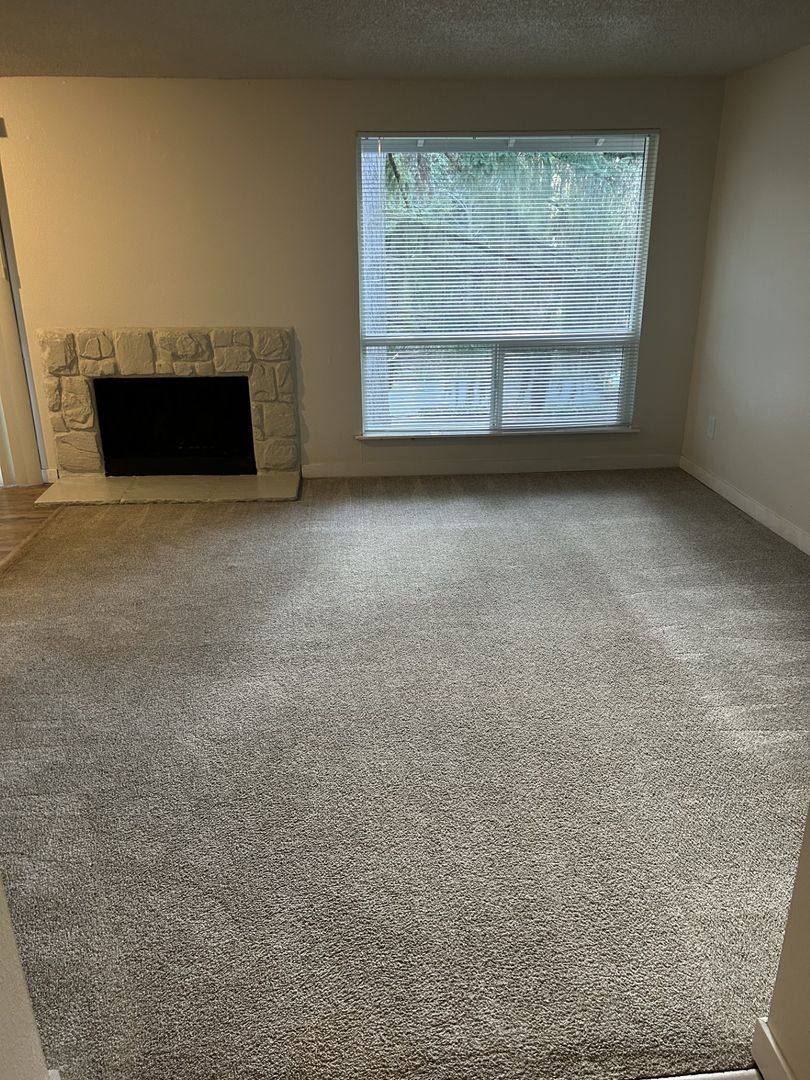 Apartment for rent at 31 S 342nd Place, Federal Way, WA 98003
