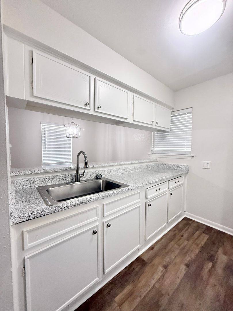 Apartment for rent at 321 E Cedar St, Angleton, TX 77515