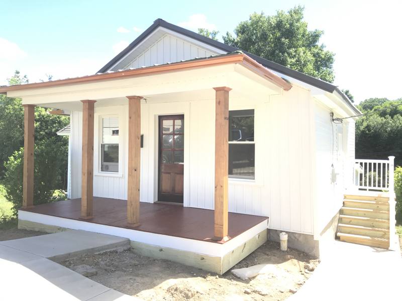House for rent at 83 Prospect Ave, Franklin, PA 16323